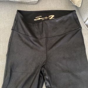 Seven- sculpted legging- size medium black metallic